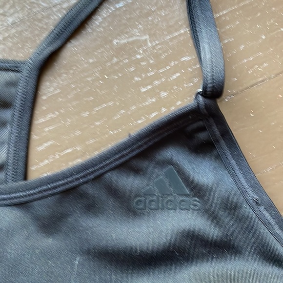 Women’s XS adidas exercise top - Picture 2 of 3